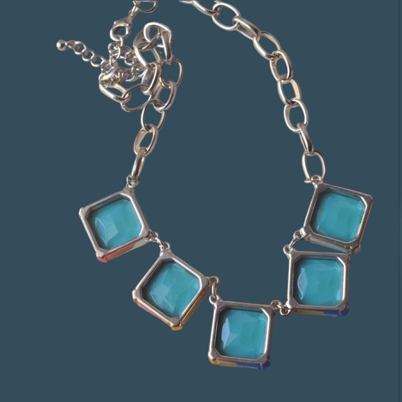 Silver Tone Blue Acrylic Rhinestones Statements Chain Necklace - Picture 3 of 4